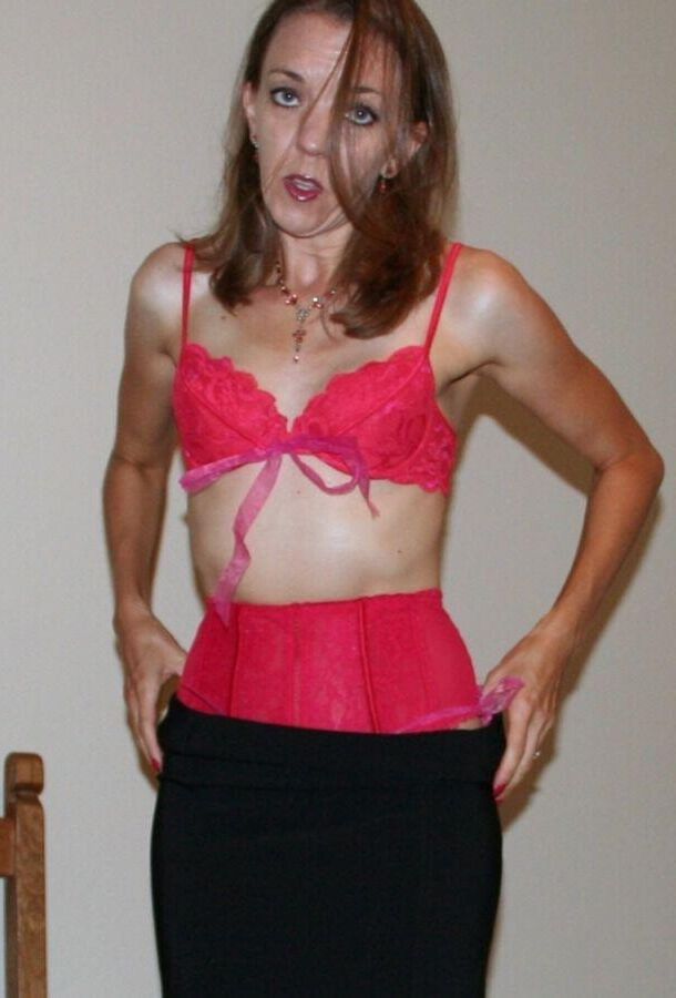 Slutjulie b fouet et broches