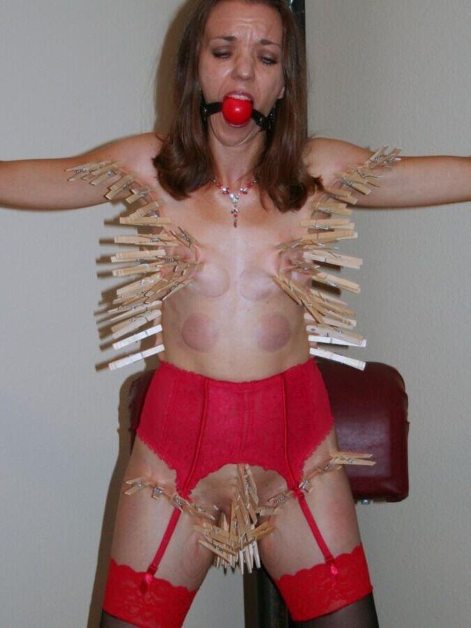 Slutjulie b fouet et broches