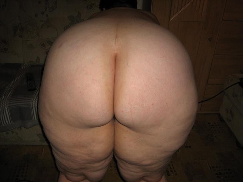 Mega fat german SSBBW shows body in younger years