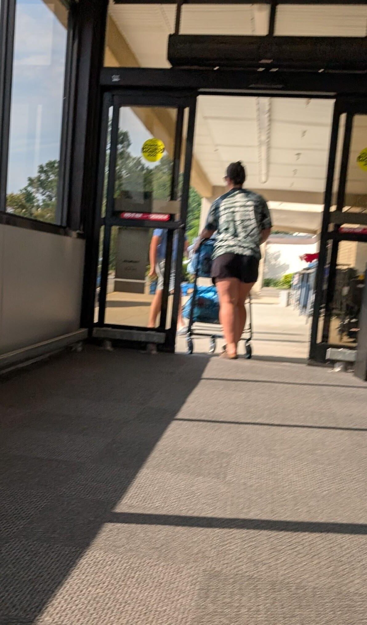 Thick shoppers 