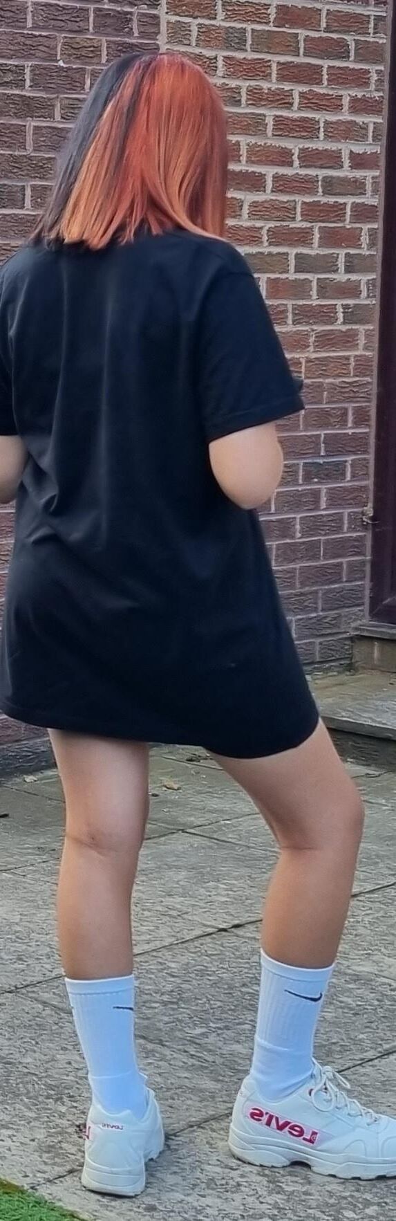 Chev Sexucized British Chav Teen Salope Best Ass and Legs