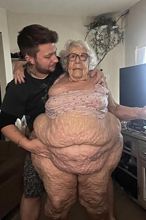 Large Grannies With a Dude Who Loves Large Grannies