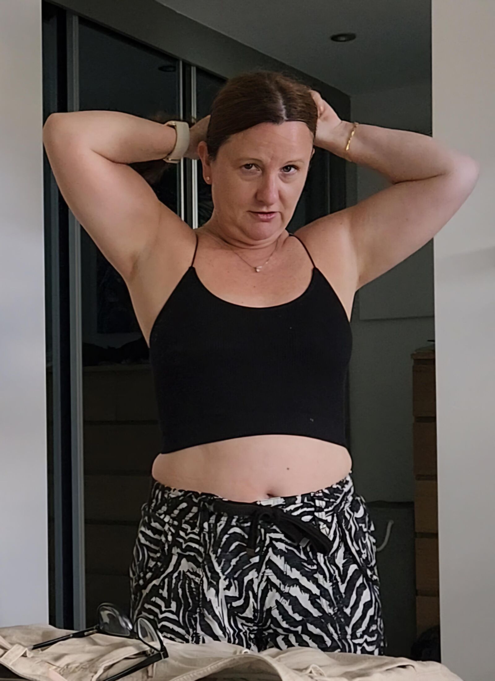Chubby ft mature milf dans diverses tenues.