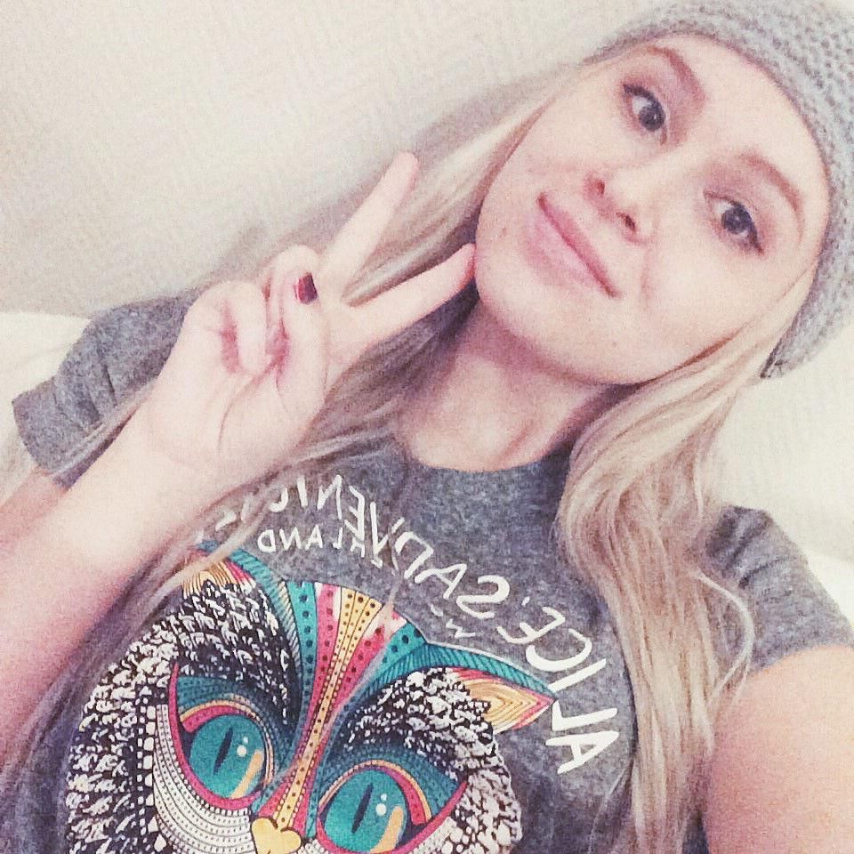 Selfies blonds adolescents minces