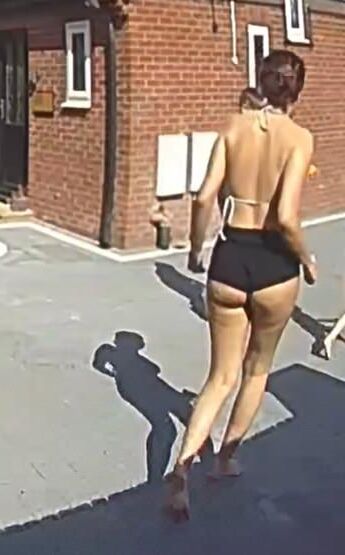 Chev Sexucized British Chav Teen Salope Best Ass and Legs