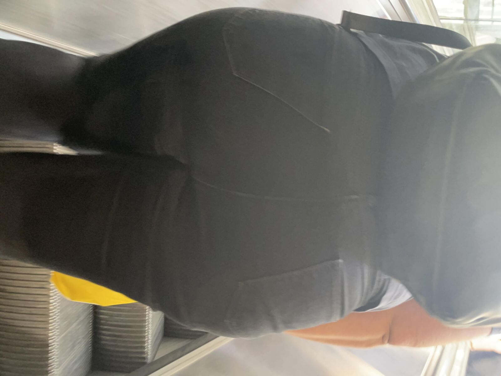 BIG BUTT MILF