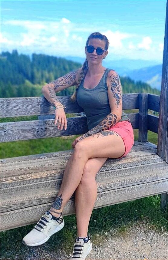 Deutsch Theresa L. ist bereit für Tribute!