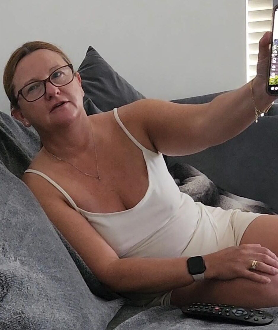Chubby ft mature milf dans diverses tenues.