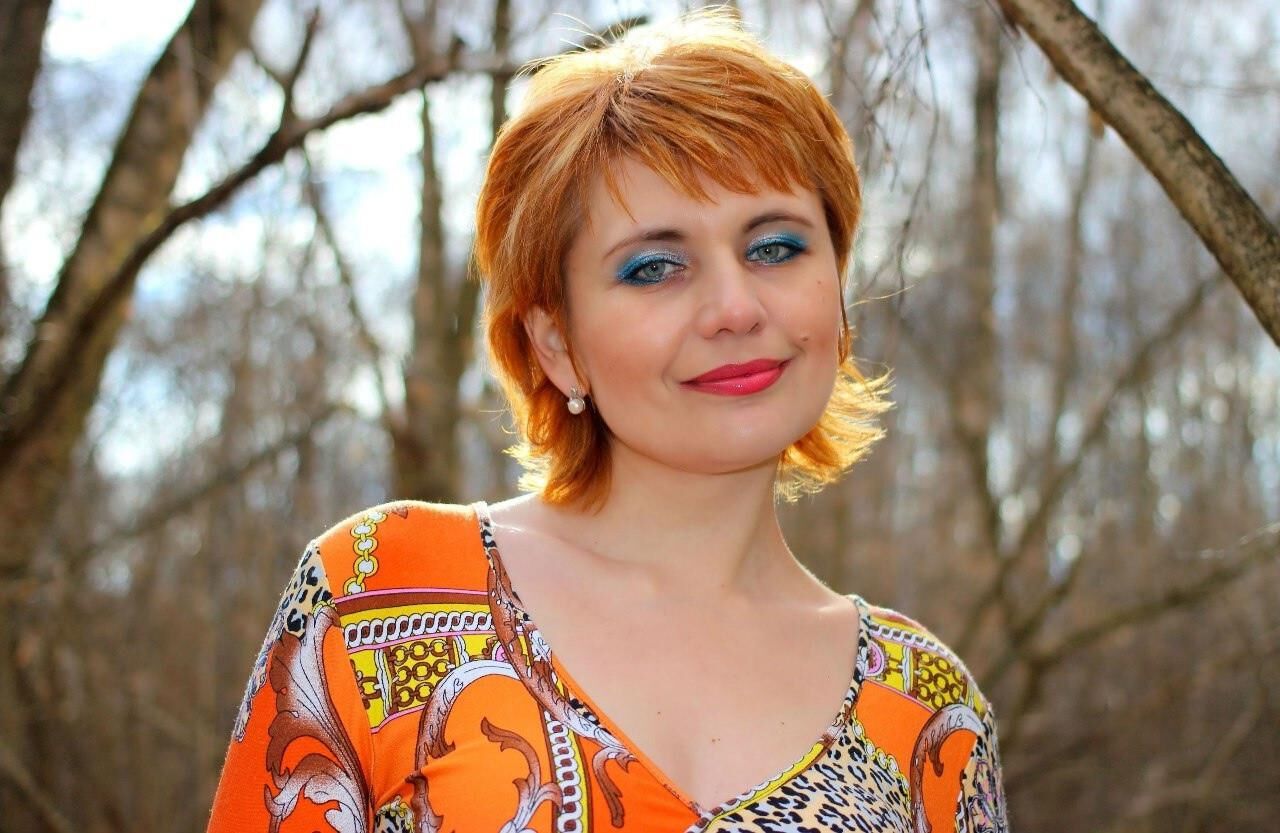 Рыжая Александра из Астаны в Казахстане тогда и сейчас
