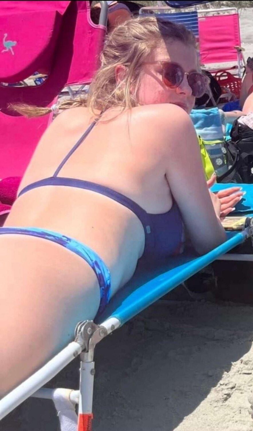 女