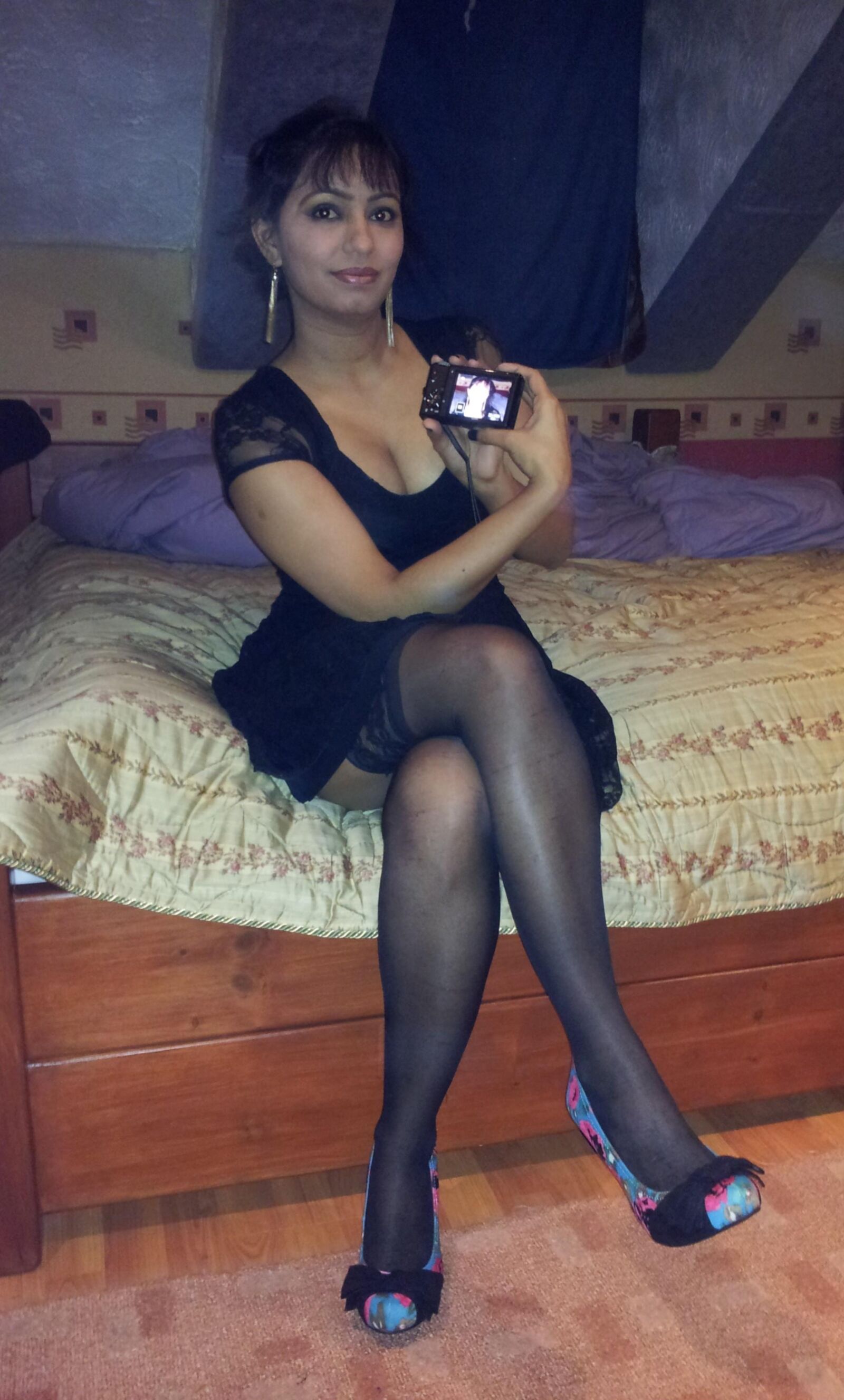 Femme nri indienne excitée