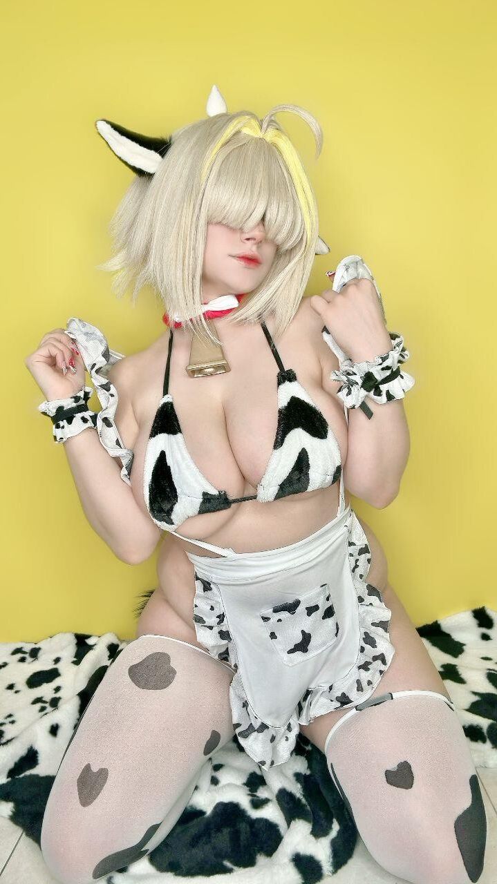 ニッケ・カウ・エレッグ・コスプレ