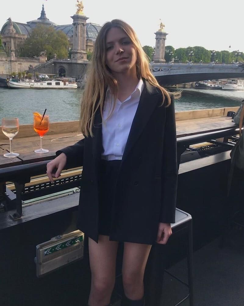 Skinny Salope française Petite Chienne française Jeune Pute