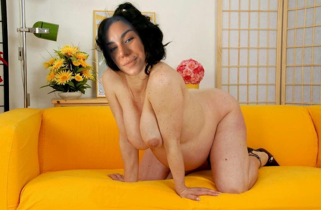 Enceinte et belle
