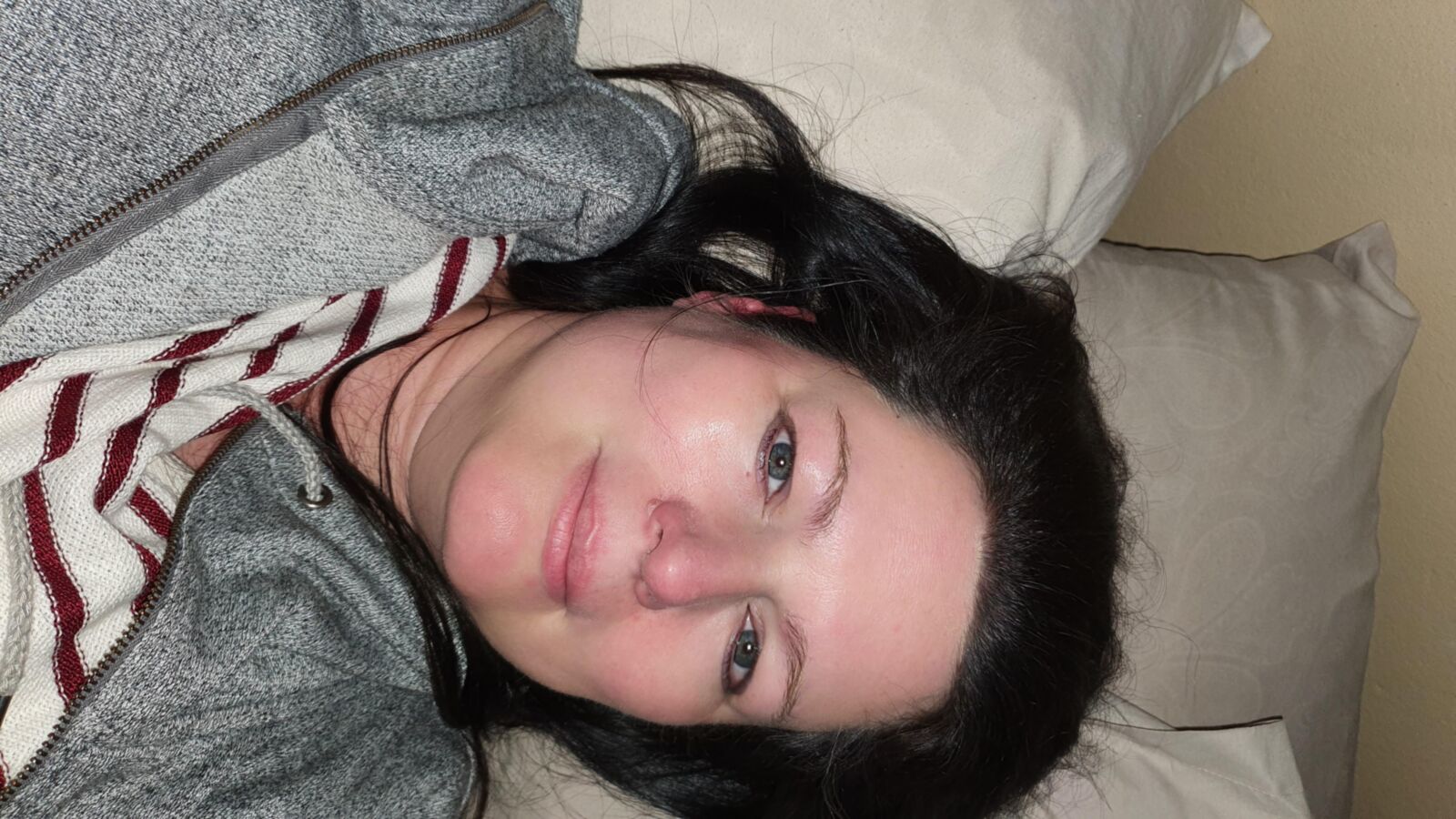 Ma vraie partie de la femme allemande à gros poitrine exposée inconsciente