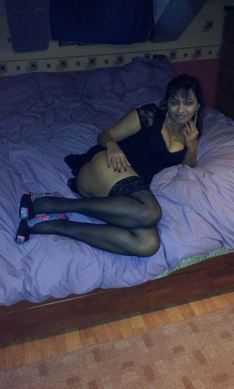 Femme nri indienne excitée