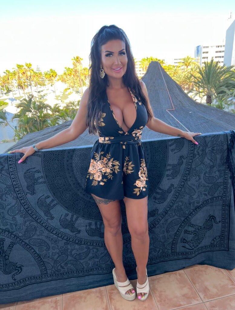 Bimbo Wife Quatorze