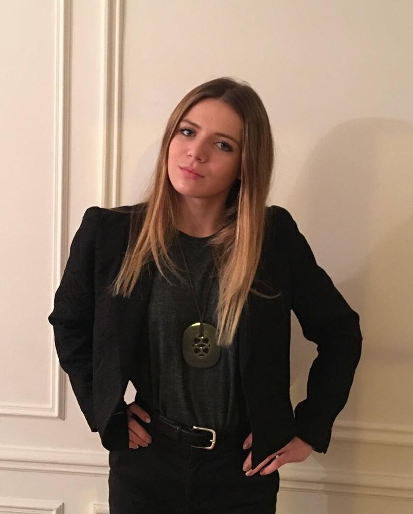 Skinny Salope française Petite Chienne française Jeune Pute