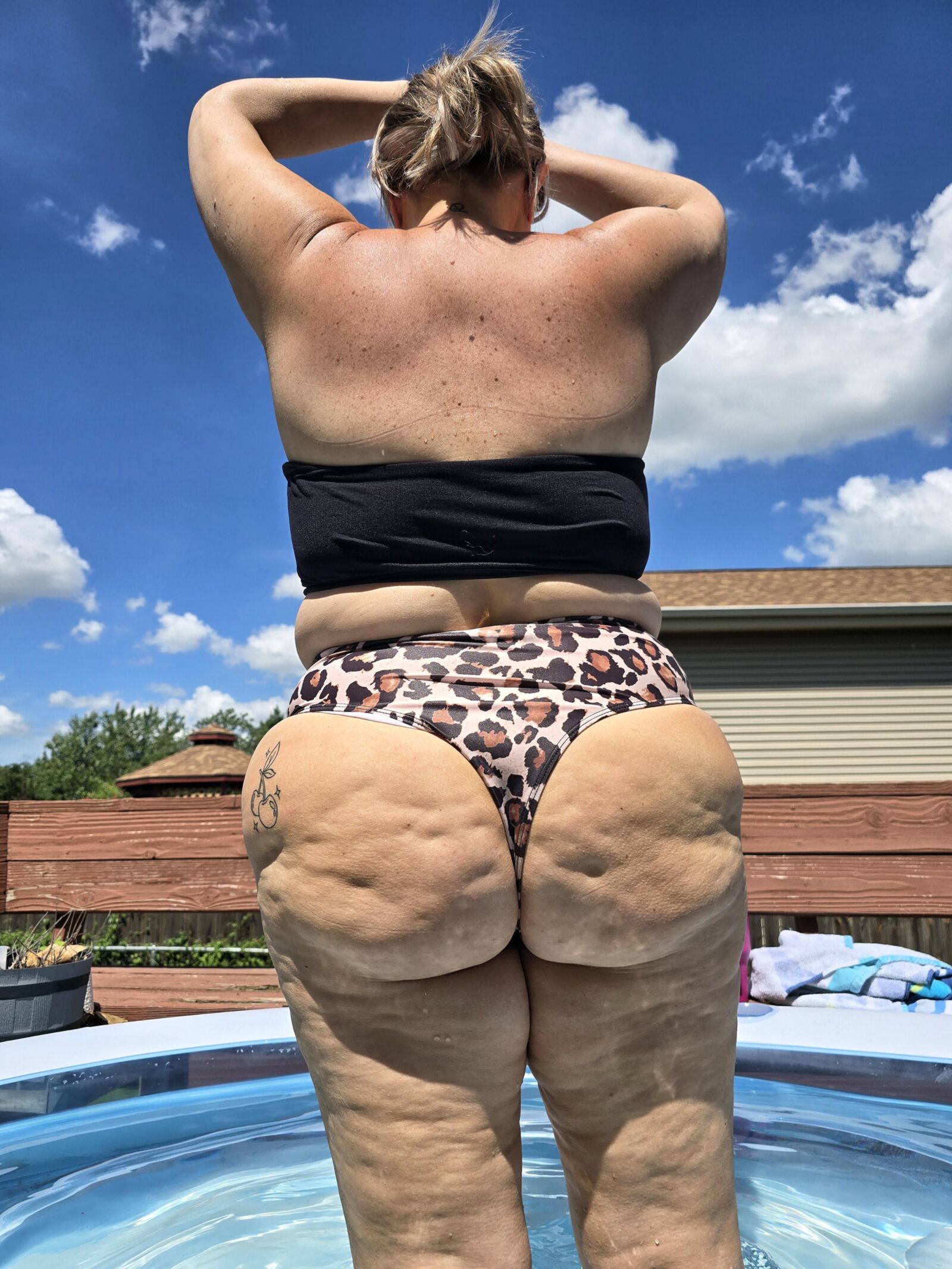 BBW Bikini Butt