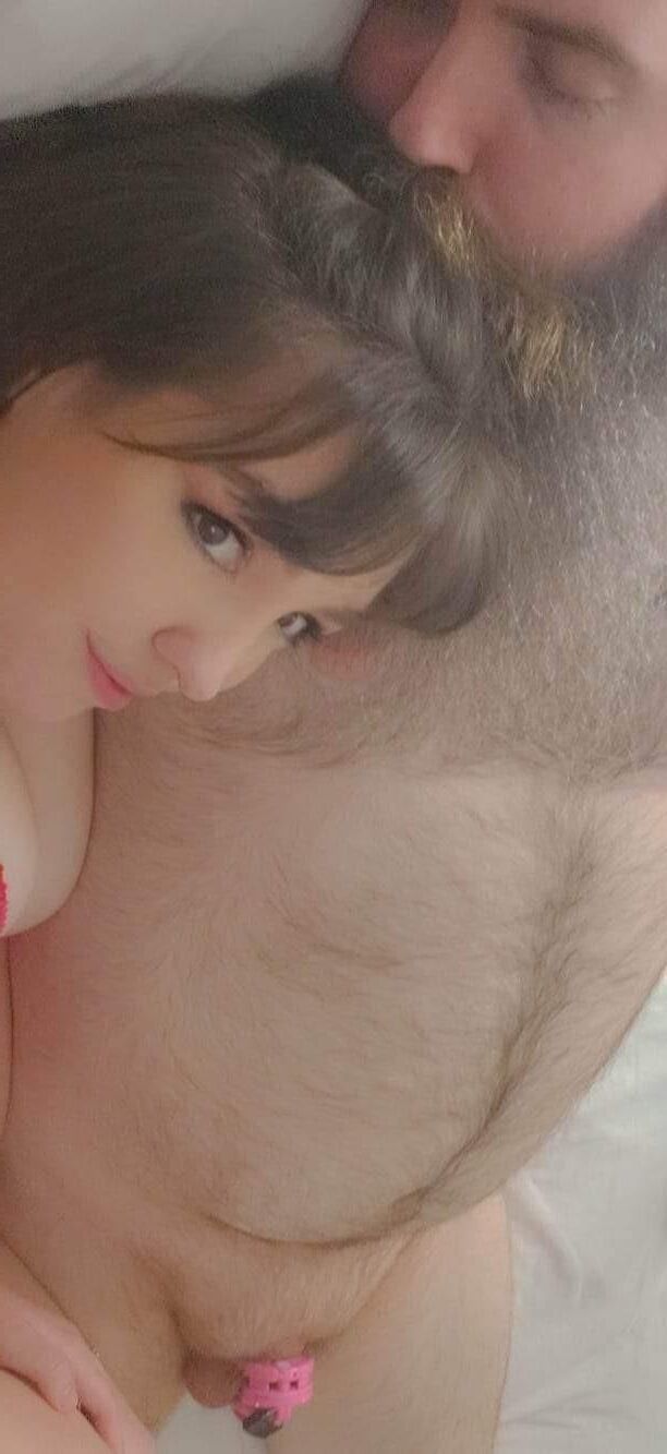 Belle webslut aux gros seins xposed
