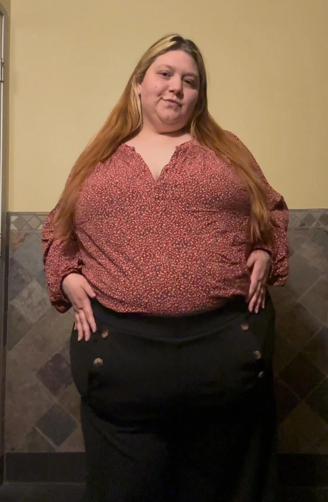 Une Magnifique Truie Rousse Obèse Bien Grasse de Parteut