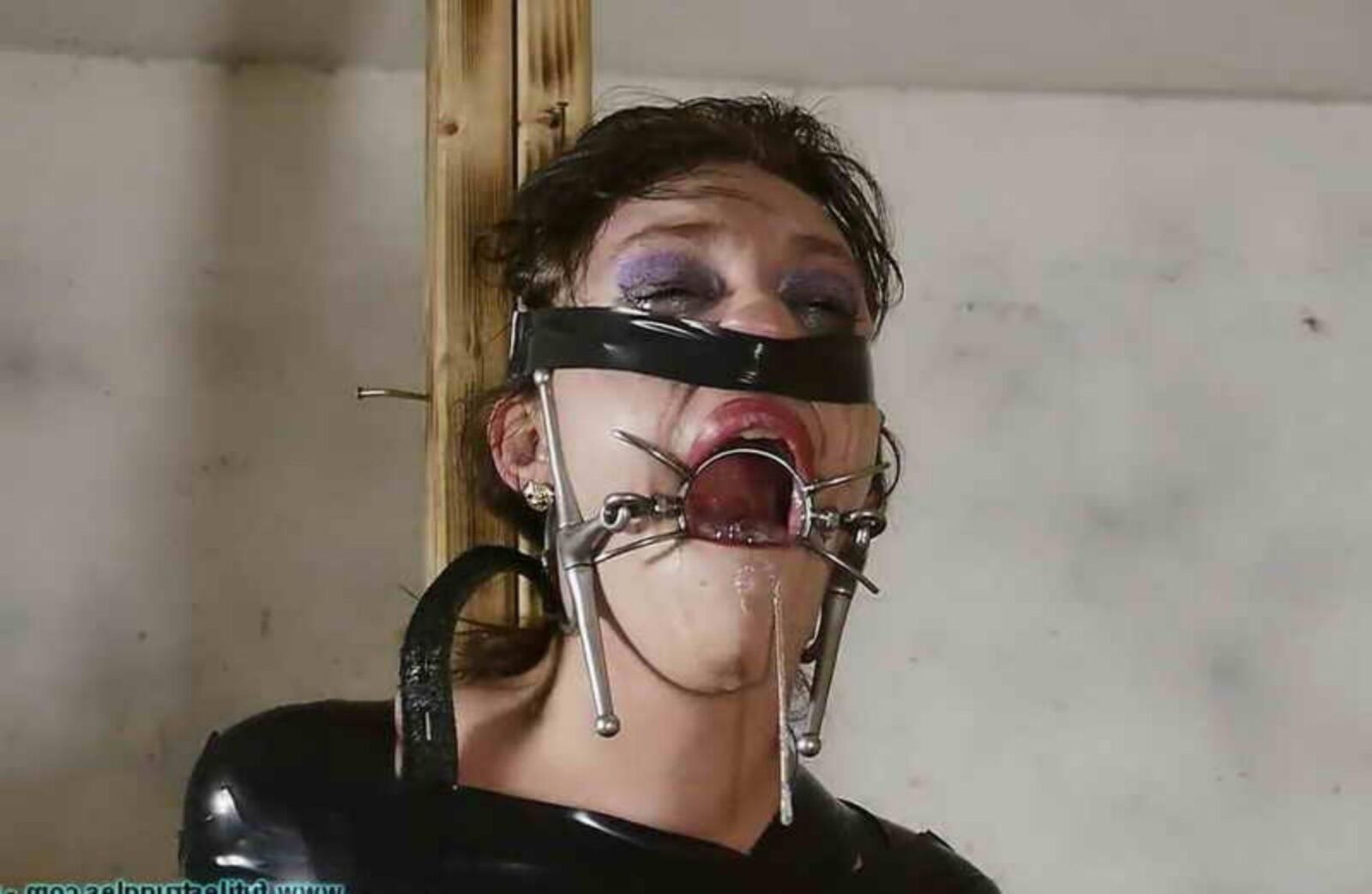 Mystic Monde Bondage Model