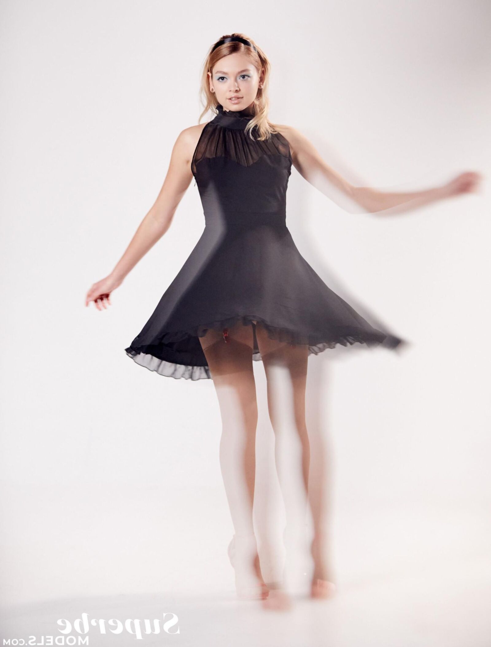 Dolly Haas Red Echo от Superbemodels