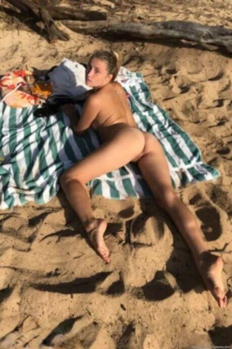 Salope sur la plage