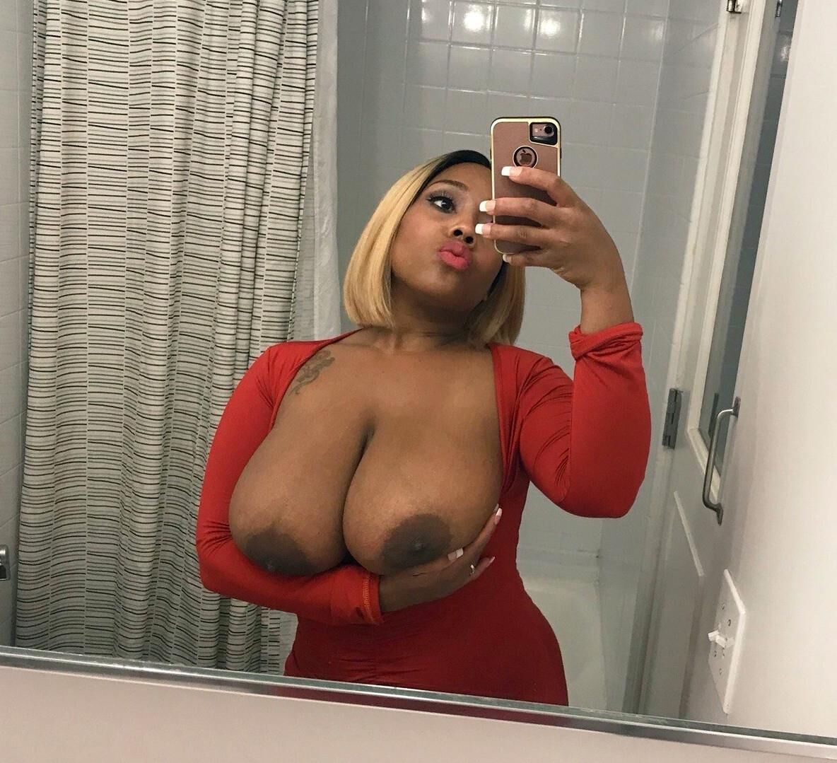 Selfies de gros boobs