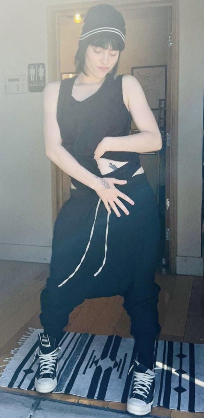 Billie eilish si sexy