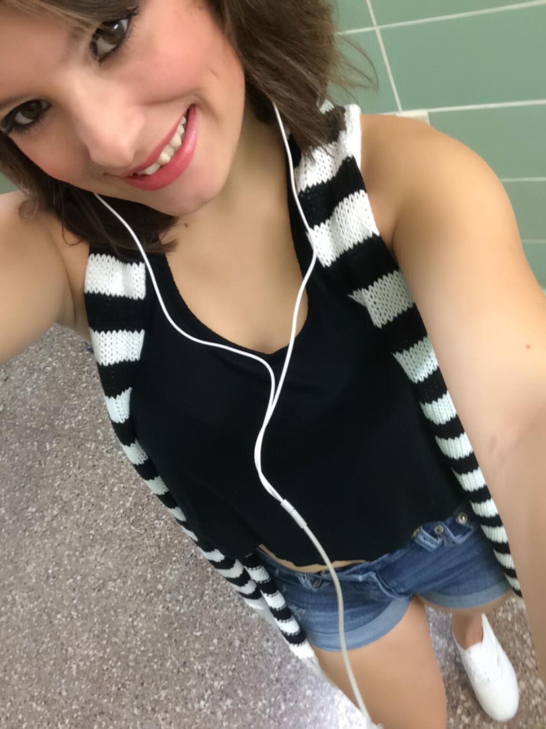 Kira wants to be a webslut!
