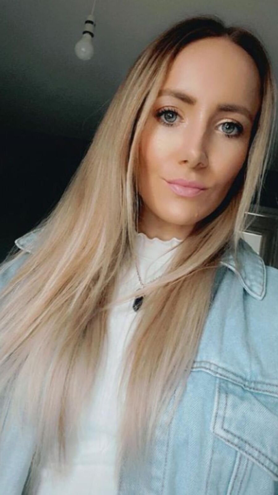 Babes blondes sexy que j'adorerais m'humilier
