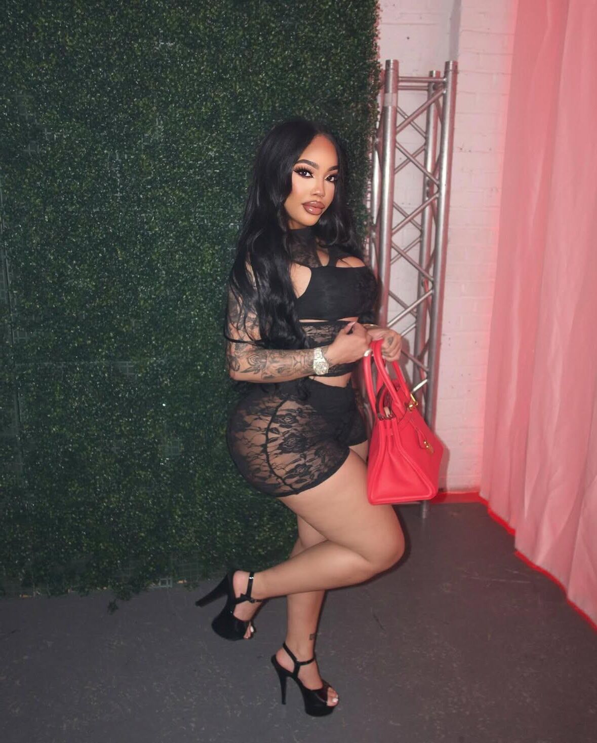 Busty Ebony Legends Vol。