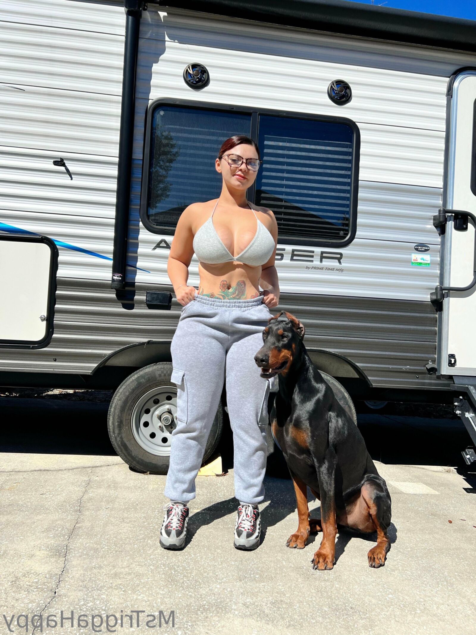 MS T Big Butt Big Titsタトゥードアナルセクシーな女の子がメガネミックス