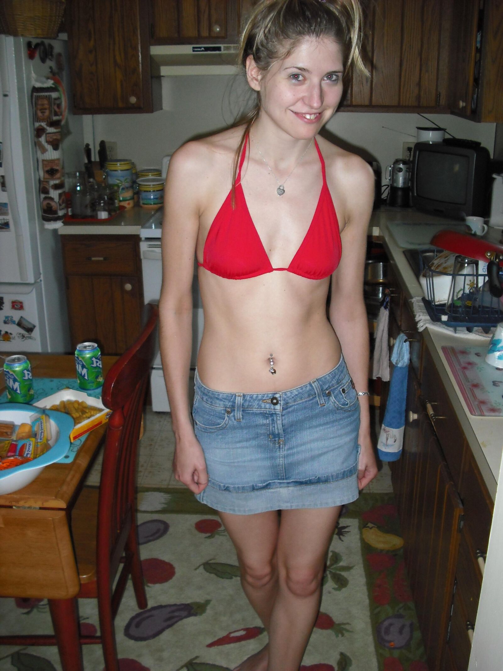 Beautiful girlfriend Courtney exposed
