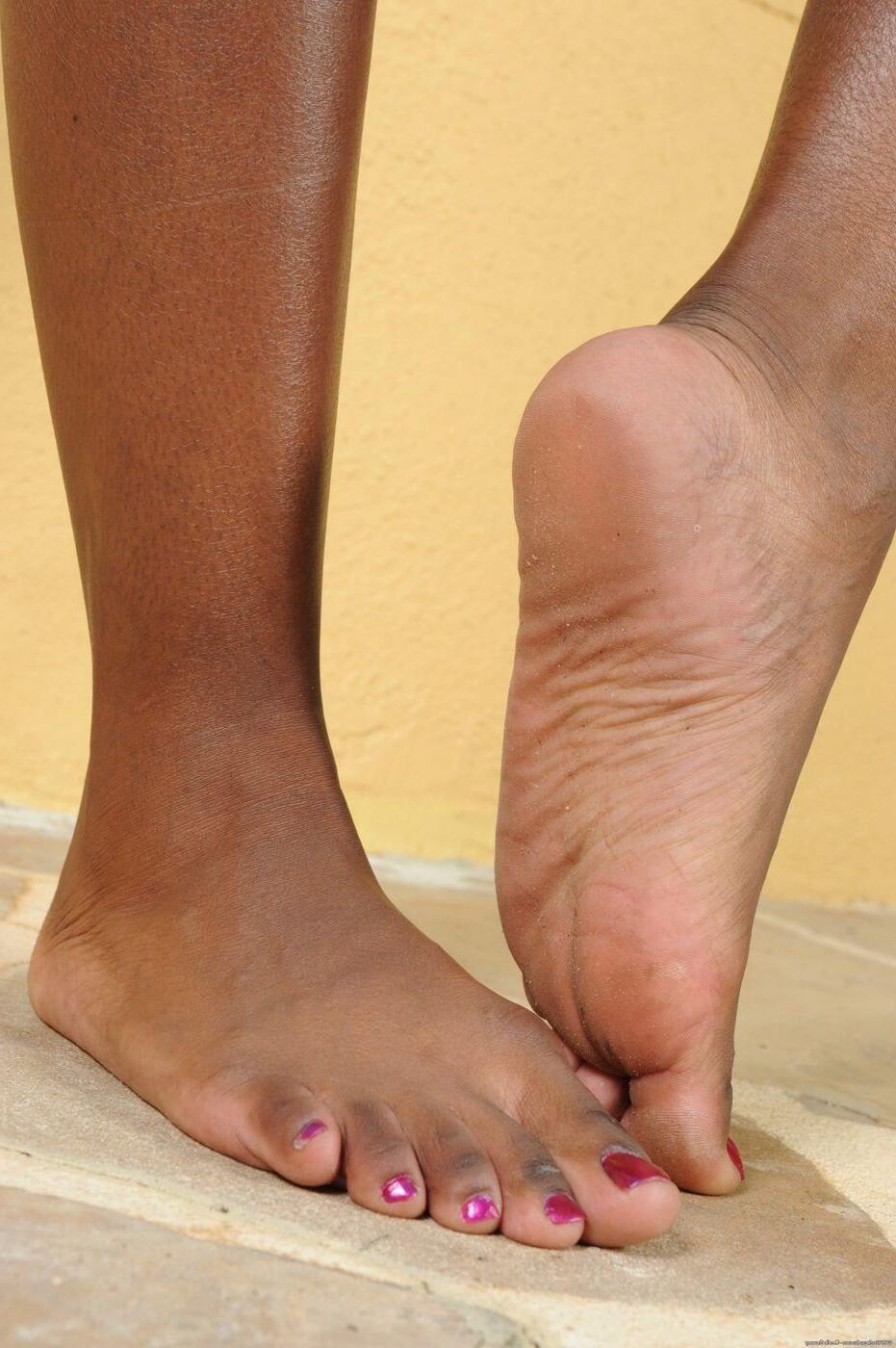 Anna’s Foxy Feet