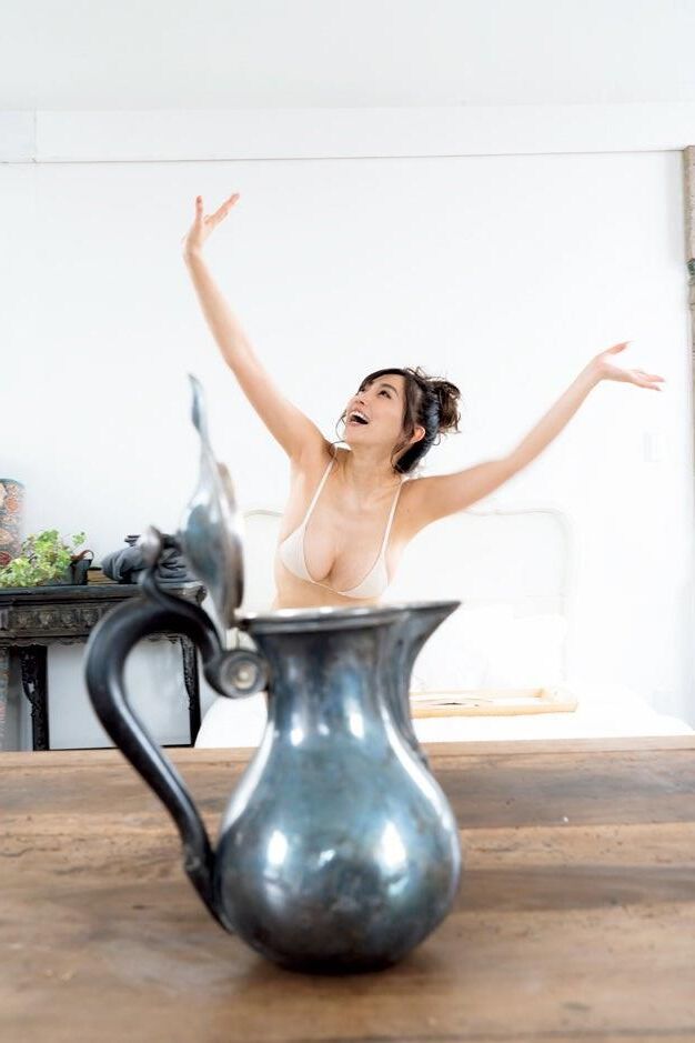 Tomomi Morisaki várias revistas