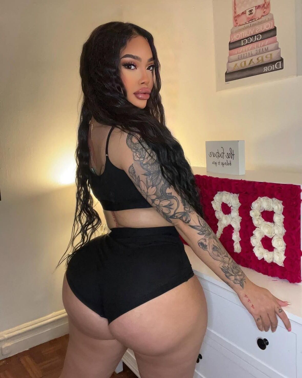 Busty Ebony Legends Vol。