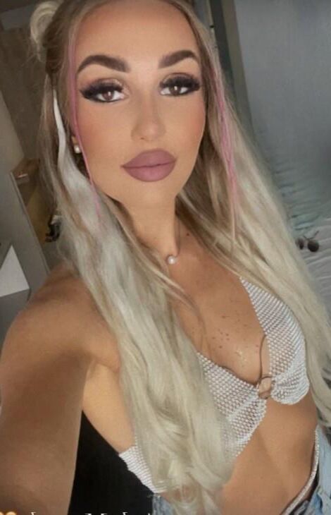 slut love suck dicks
