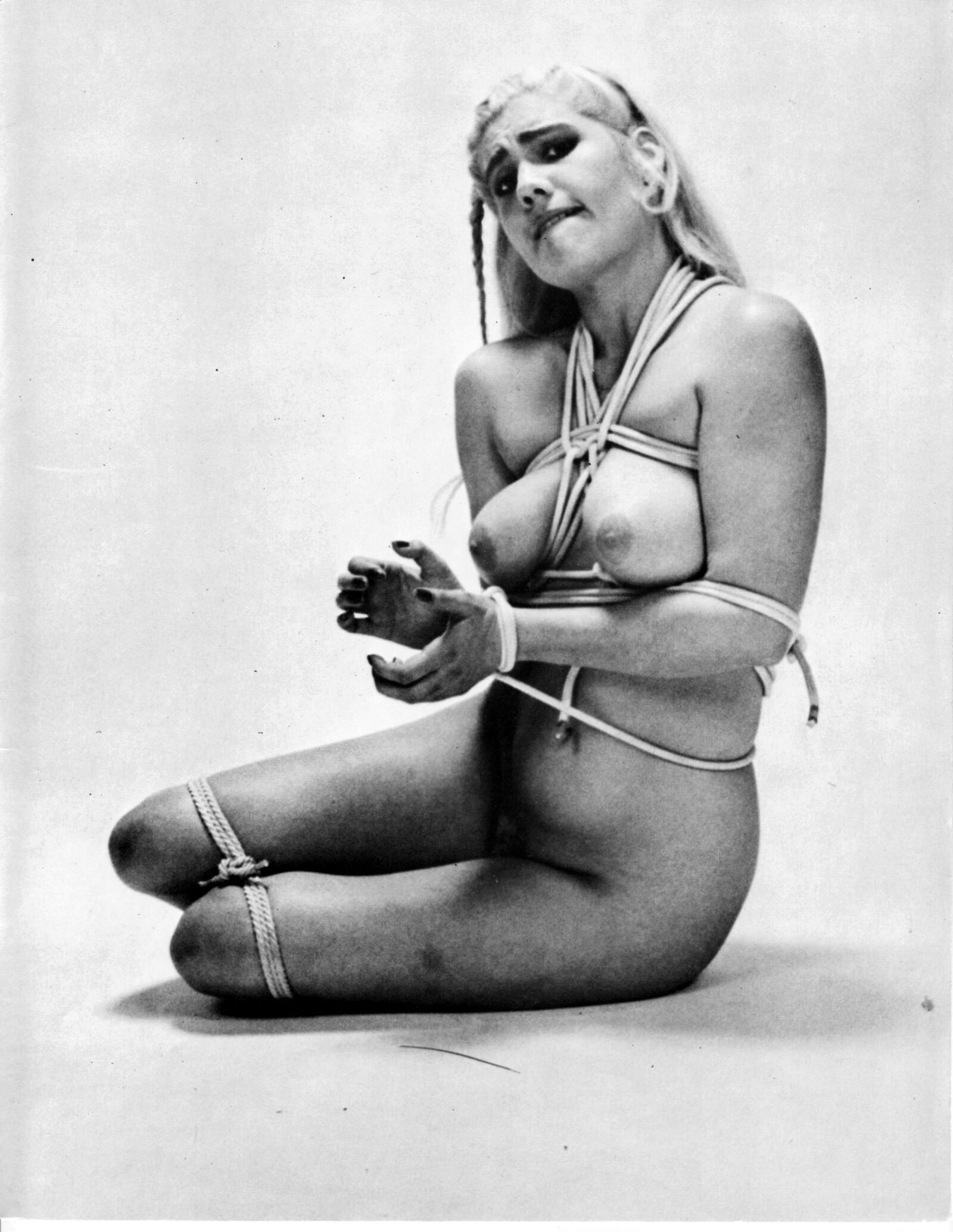 Bondage dans le numéro de volume de buff ()