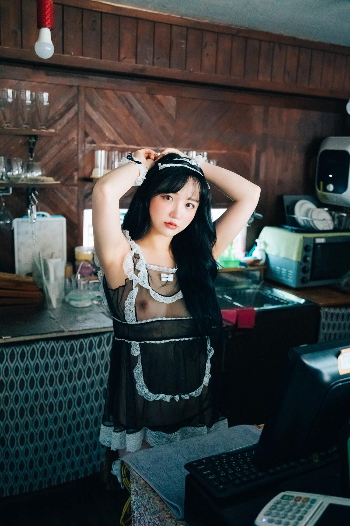 Filho Yeeun Loozy Fetish Cafe
