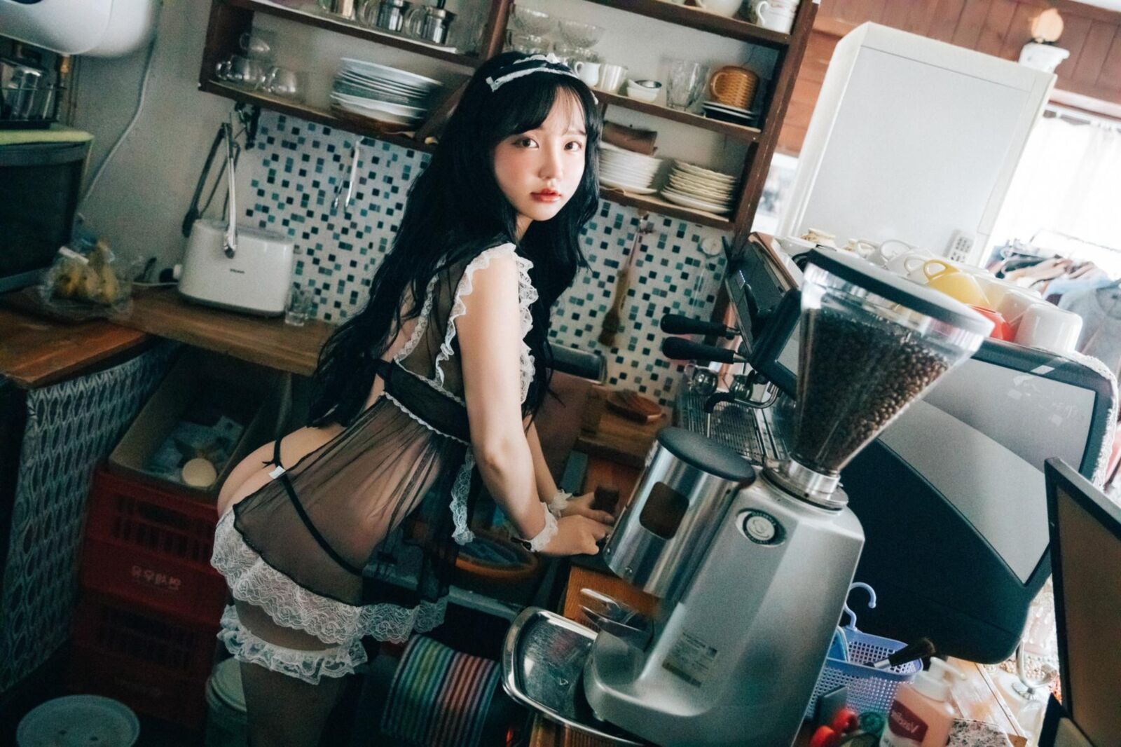 Filho Yeeun Loozy Fetish Cafe
