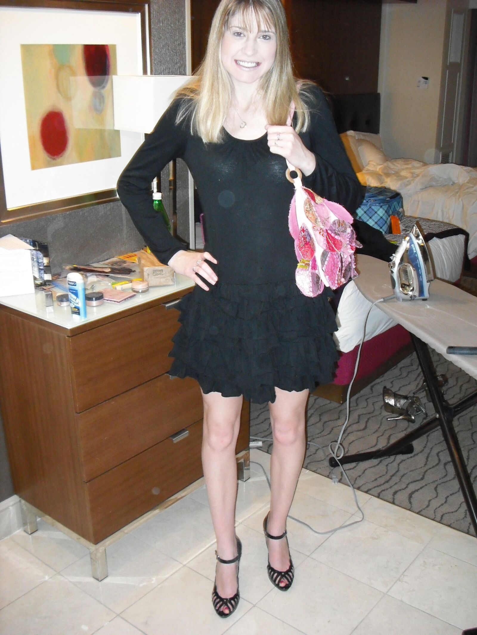 Beautiful girlfriend Courtney exposed