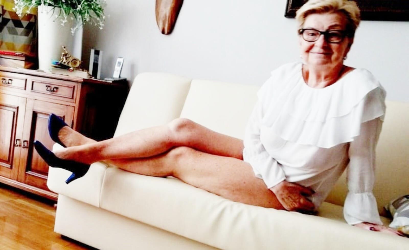 Glamouröse Älteste machen die klassische Kreuzung