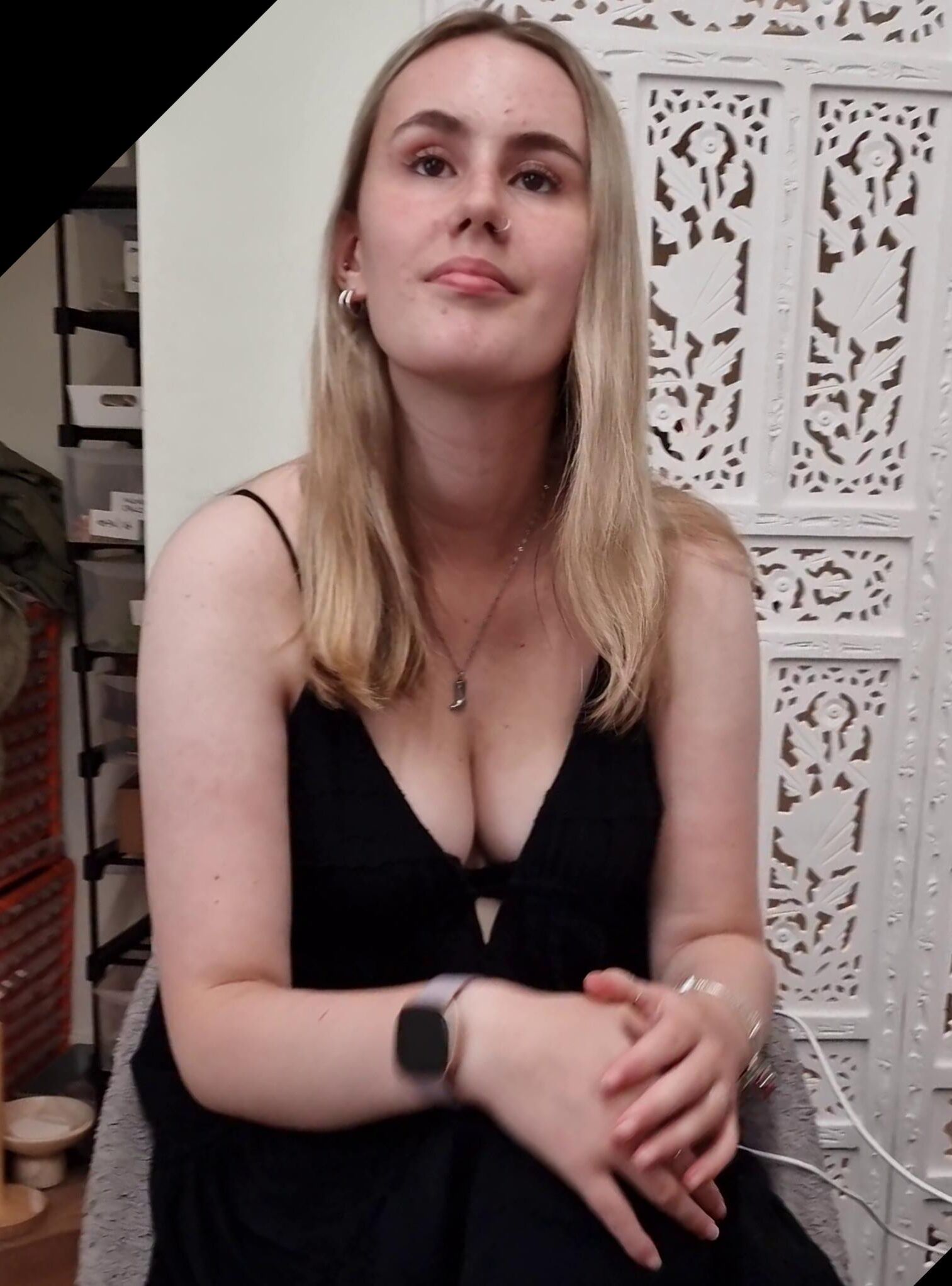 Les assistants de magasin rendent les blonds blonds trop faciles