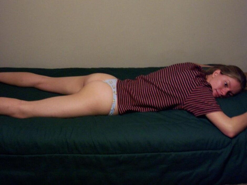 たくさんの眠っているお尻