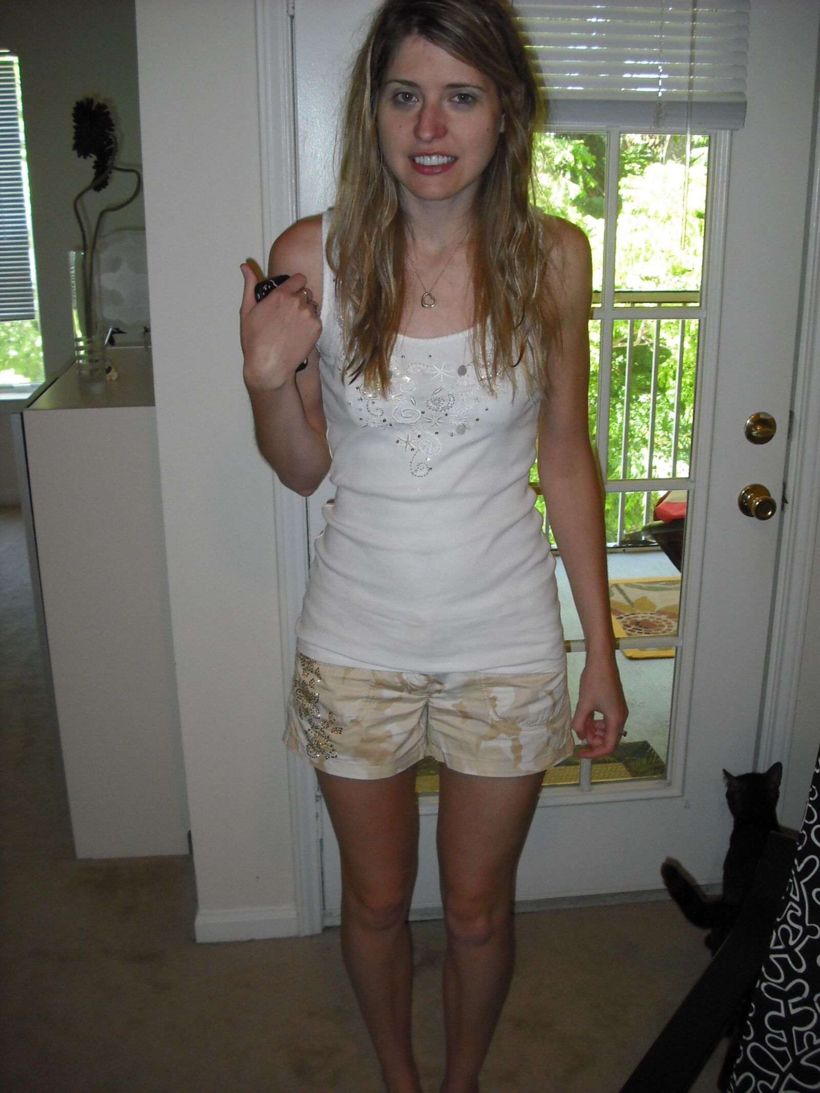 Beautiful girlfriend Courtney exposed