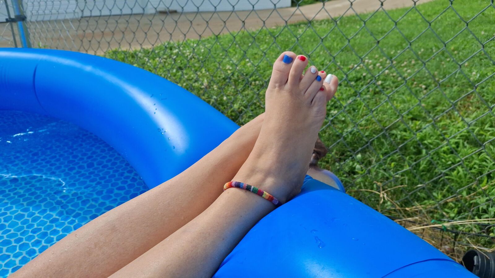 Her cute wet feet
