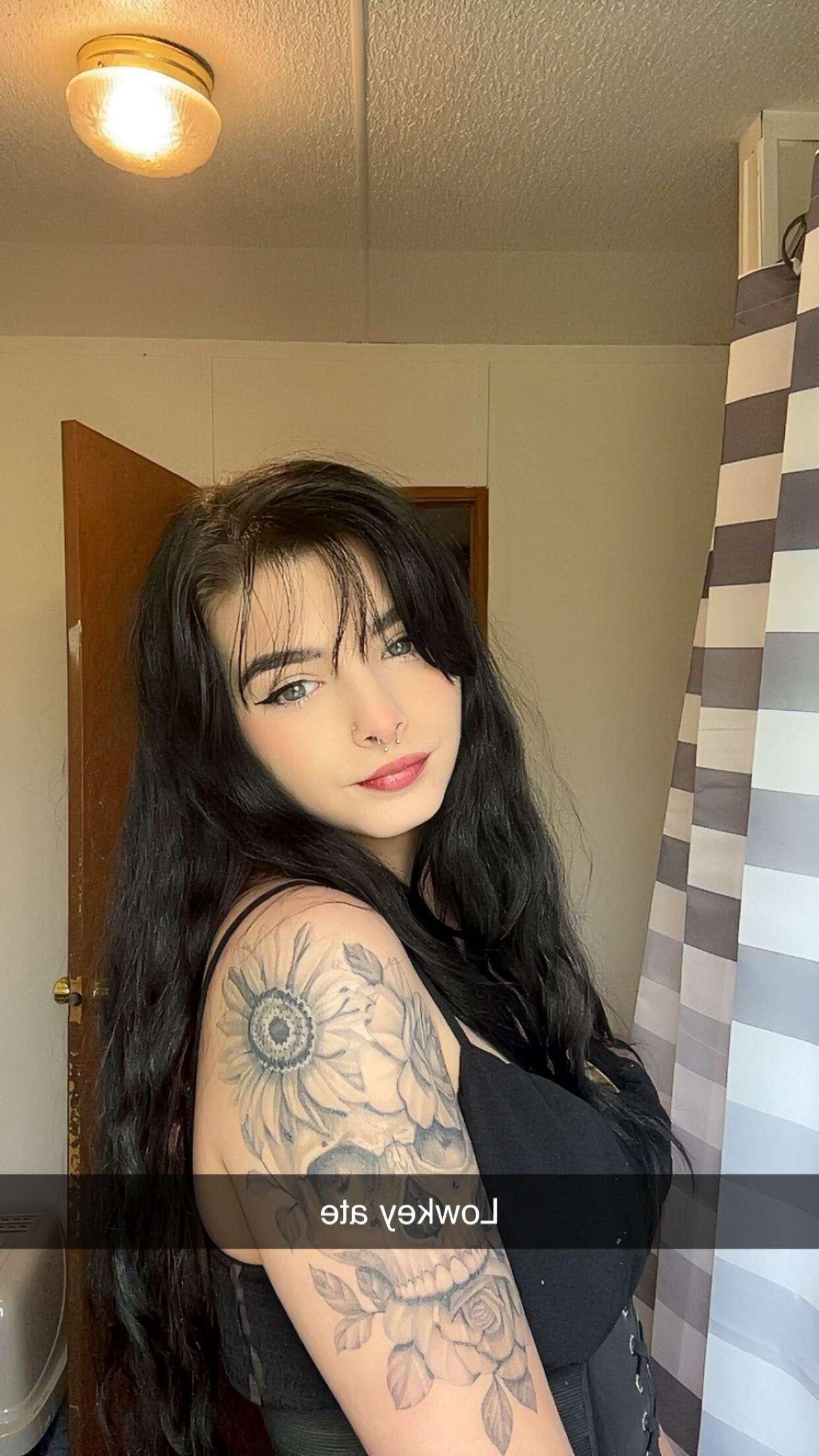 [NN] yo seller slut Tiffany Anne has a great rack