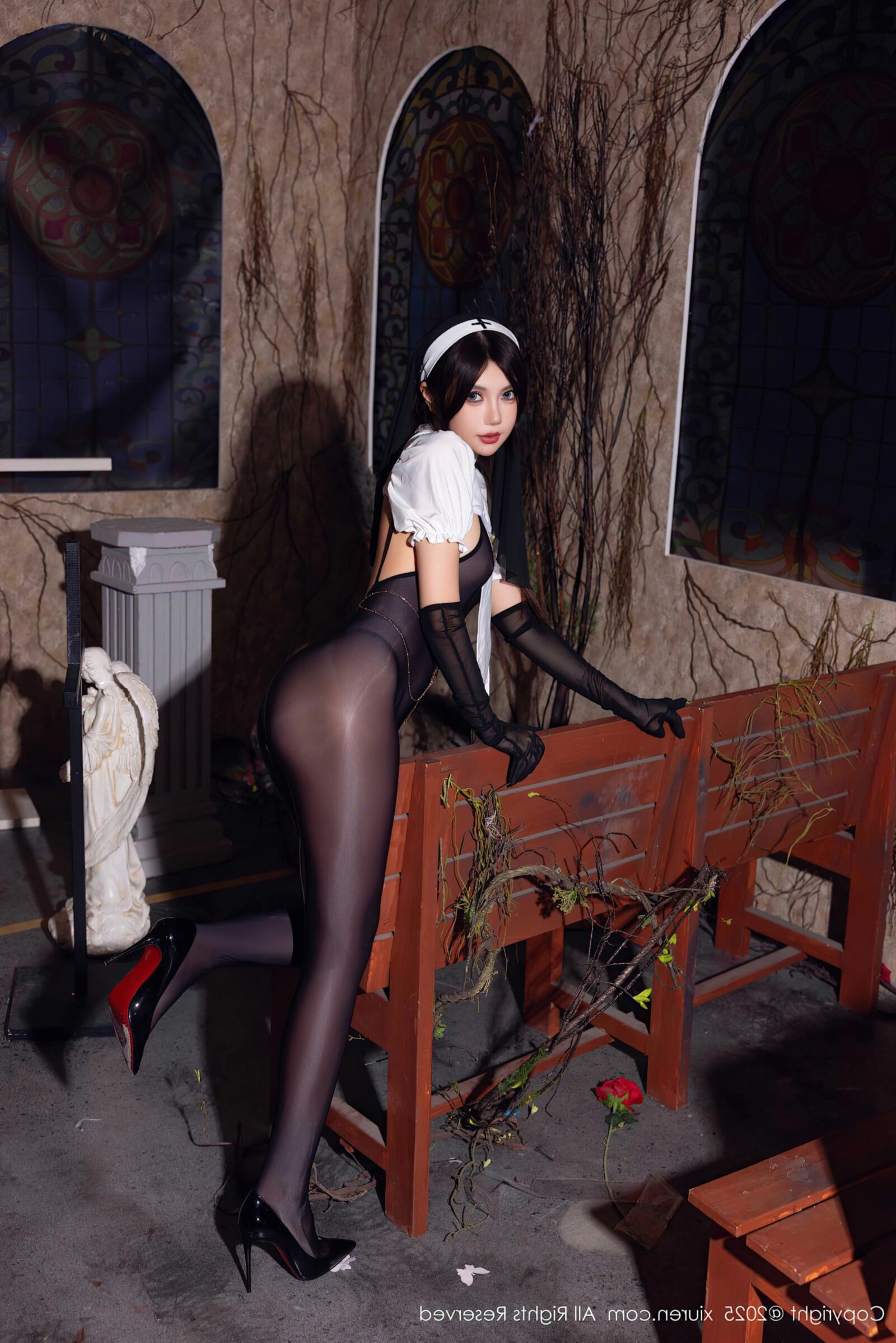 ULA Sexy Sluttn Nylon Freira
